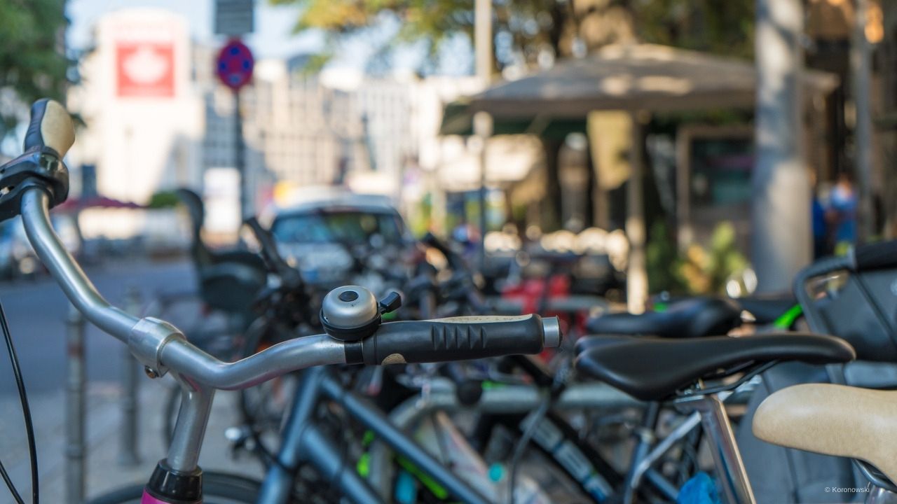 Berlin Zwei Fahrräder für einen Tag ausleihen NUR 13,90
