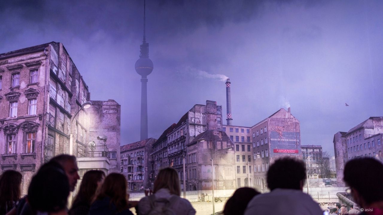 asisi Panorama Die Mauer Berlin1