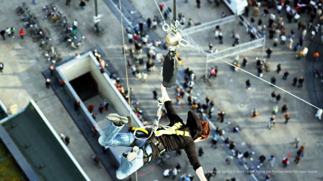Base Flying am Alexanderplatz Berlin1