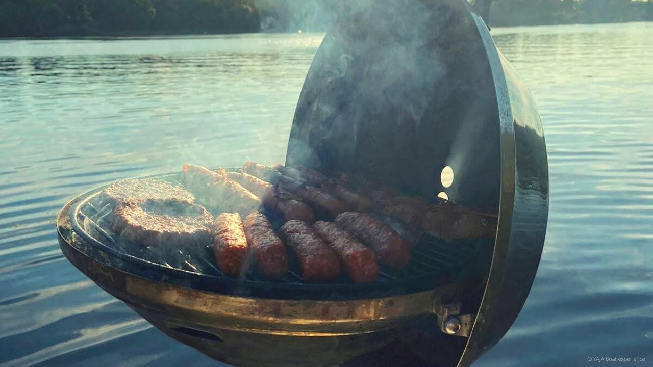 YAJA Boat experience in Berlin bei Welcome to Berlin2