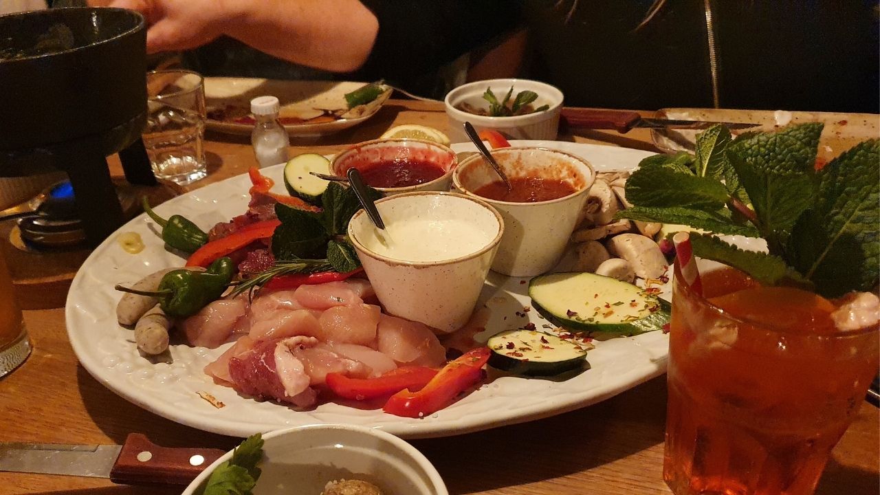 Leckeres Fondue im Restaurant Ars Vini in Berlin1