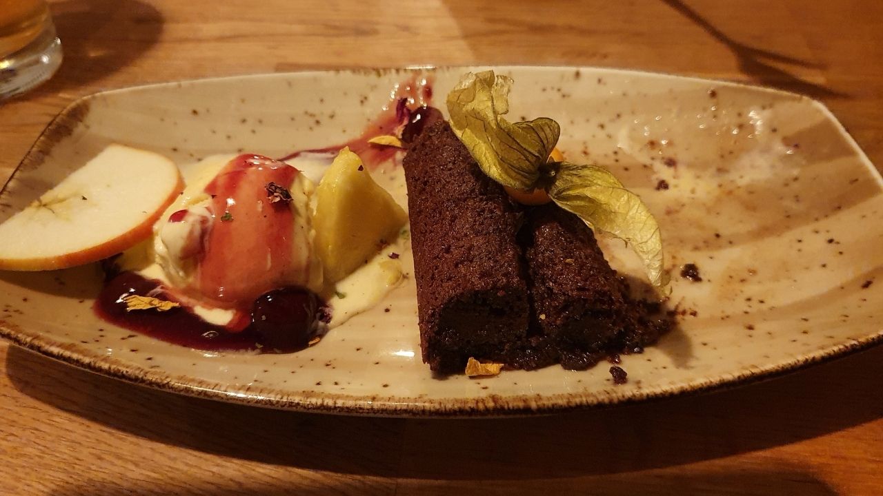 Leckeres Fondue im Restaurant Ars Vini in Berlin4