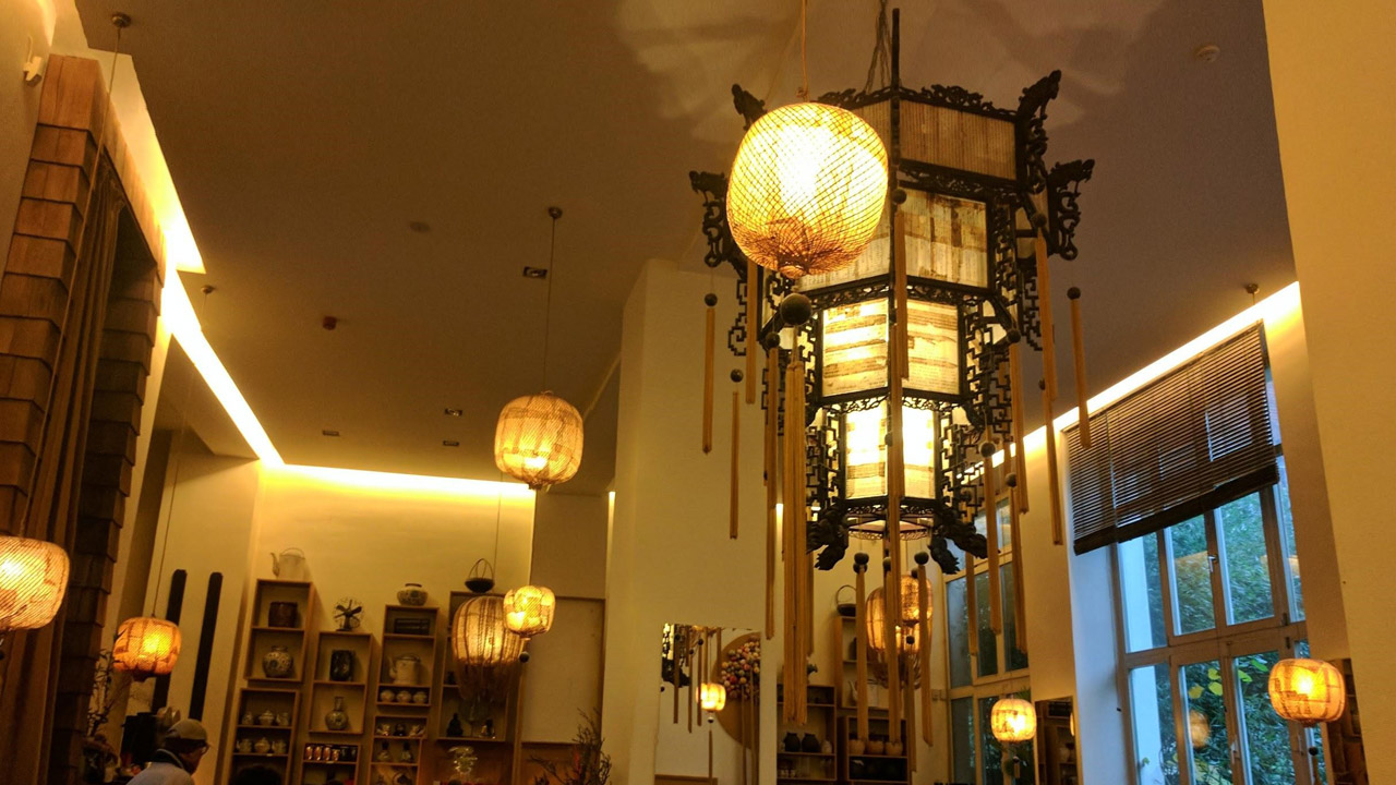  Small oasis in the middle of the big city bustle - Teahouse Chén Chè