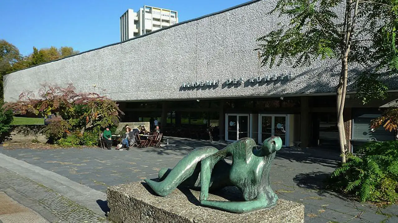 Akademie der Künste Hanseatenweg - Kunstszene & Museen Berlin