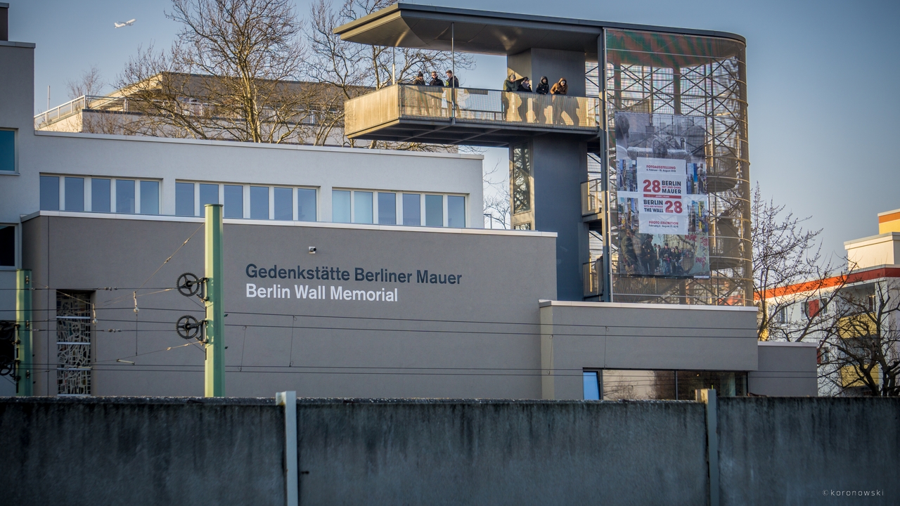 Fassade Wohnhaus Gedenkstätte Berliner Mauer