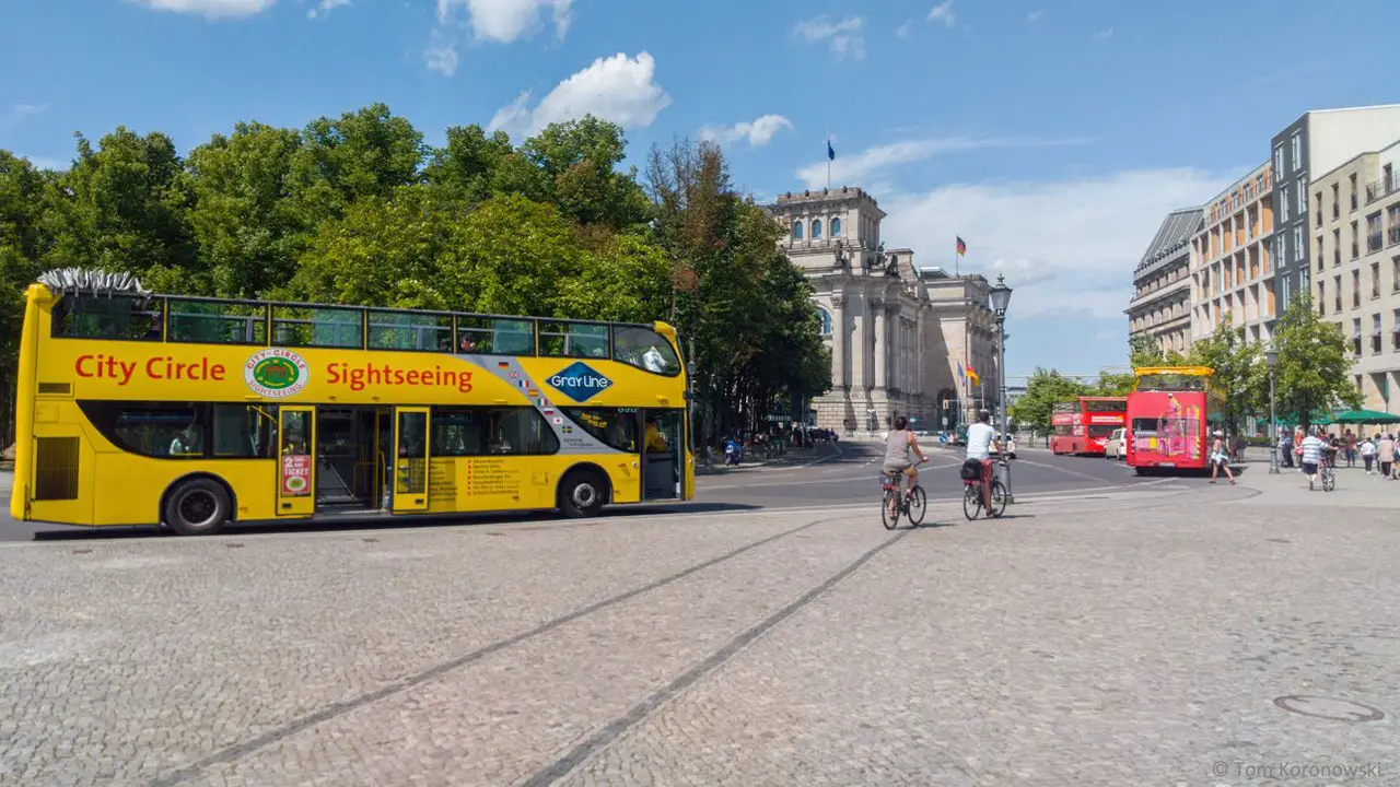 Erleben Sie eine Bustour und Schifffahrt in Berlin