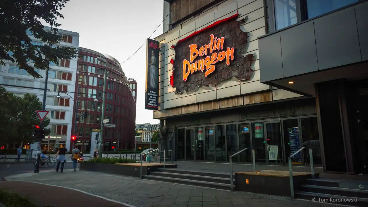 Besuchen Sie das Dungeon in Berlin.