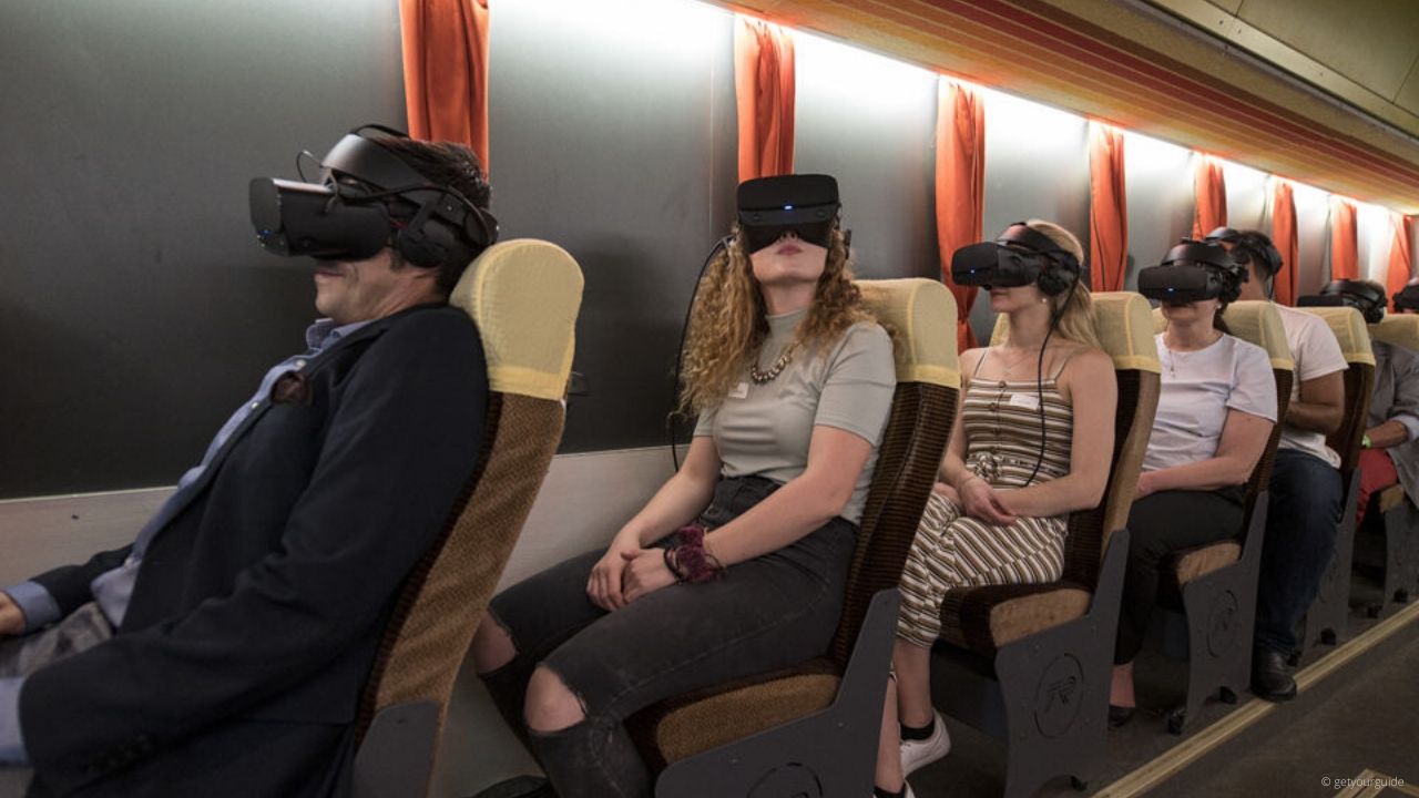 Visit the virtual time travel to the Berlin Wall.