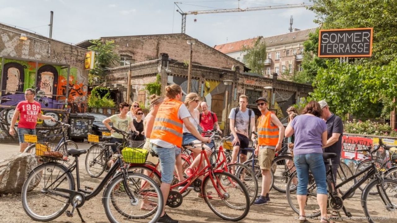 Alternative Berlin by Bike Kreuzberg Friedrichshain2