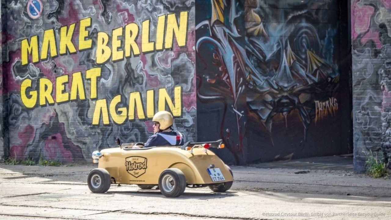 Sightseeing Tour in a Mini Hotrod Berlin3
