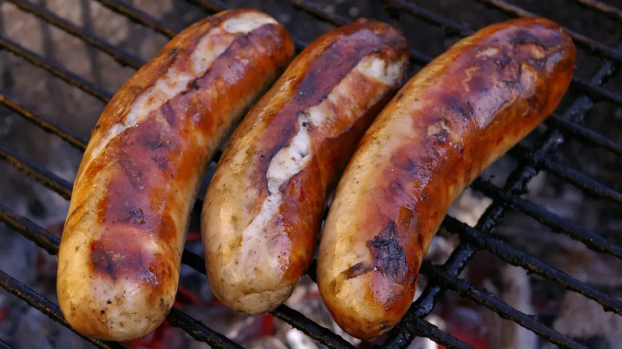 At the bratwurst championship 2018 you can try original and exotic sausages 