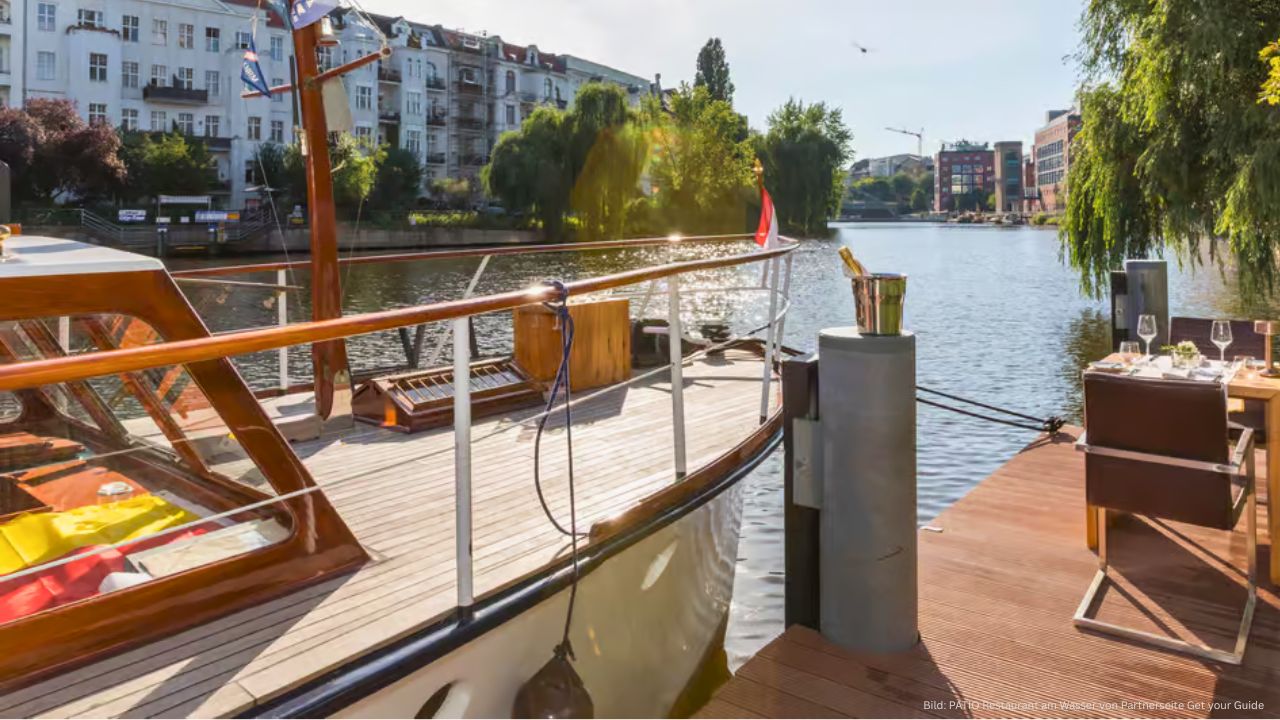 Floating Dinner Cruise in Berlin3