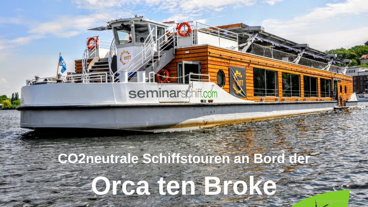 Schifffahrt mit der Orca ten Broke in Berlin.