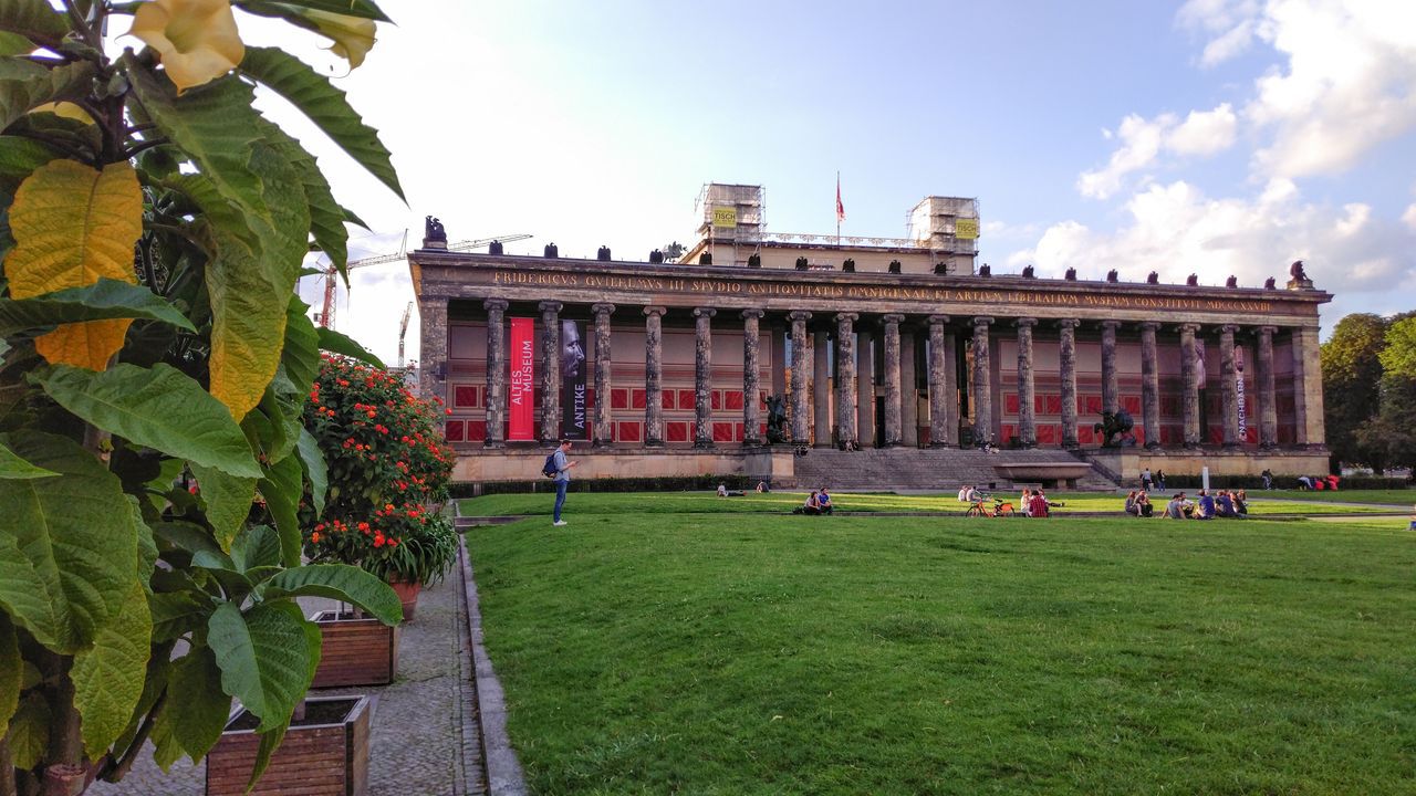 beautiful view of the Old Museum Berlin