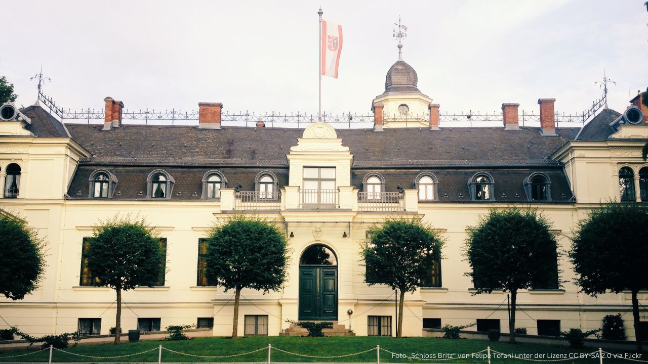 Schloss und Gutshof Britz