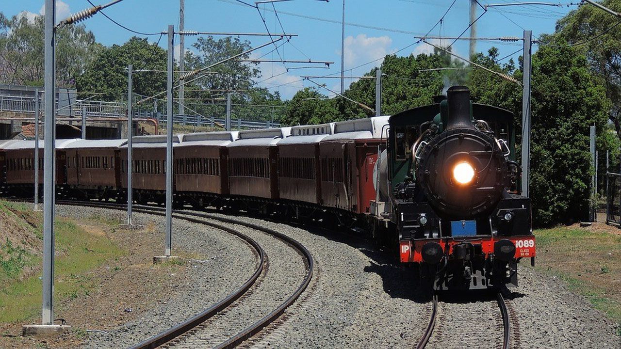 With a Steam Engine through Berlin!