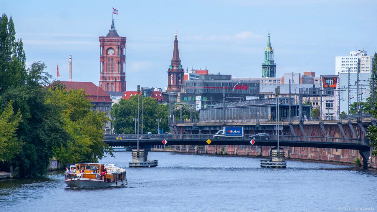 Apartment Deal Berlin! 5 Days in a Charming Apartment in Berlin’s trendy district of Mitte £ 74/Night!