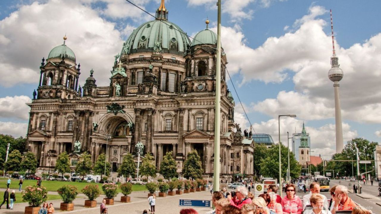 Hop-On/Hop-Off Bus Berlin
