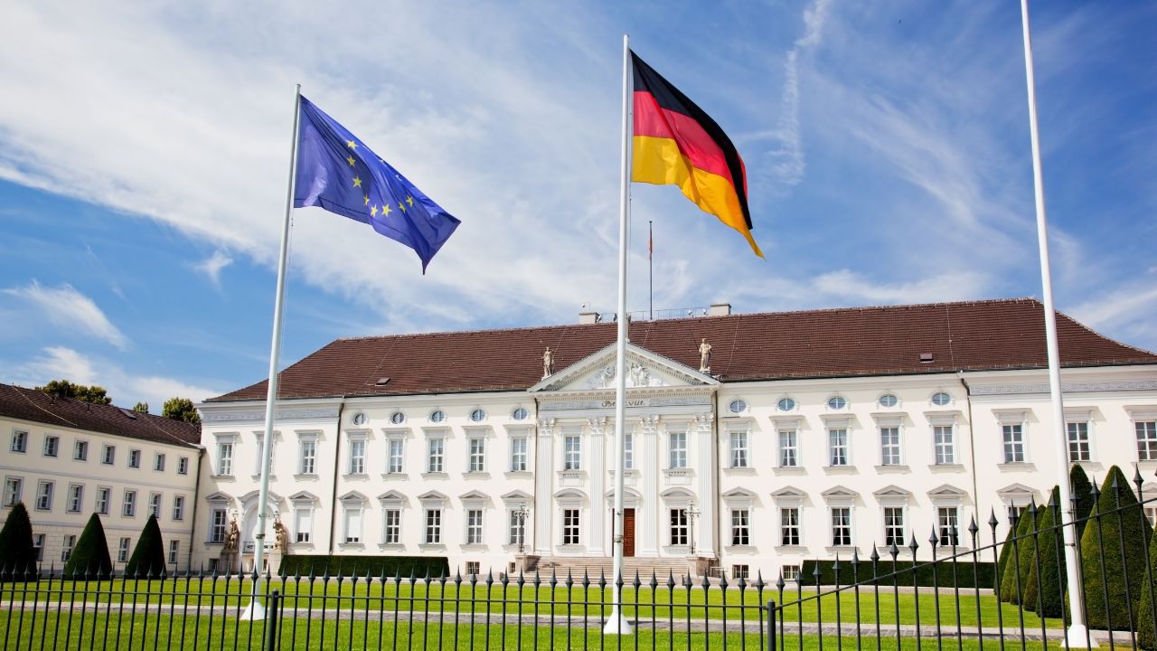 Blick auf das Schloss Bellevue in Berlin