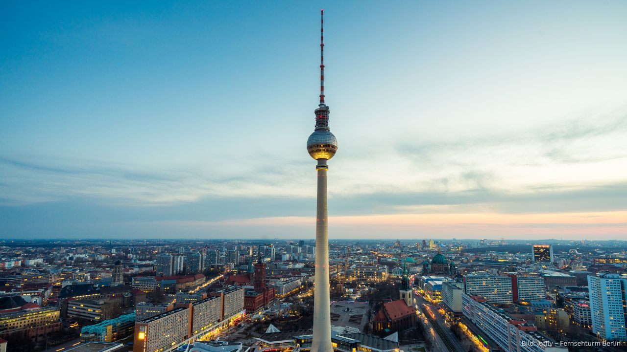 Frühstück im Fernsehturm Berlin genießen