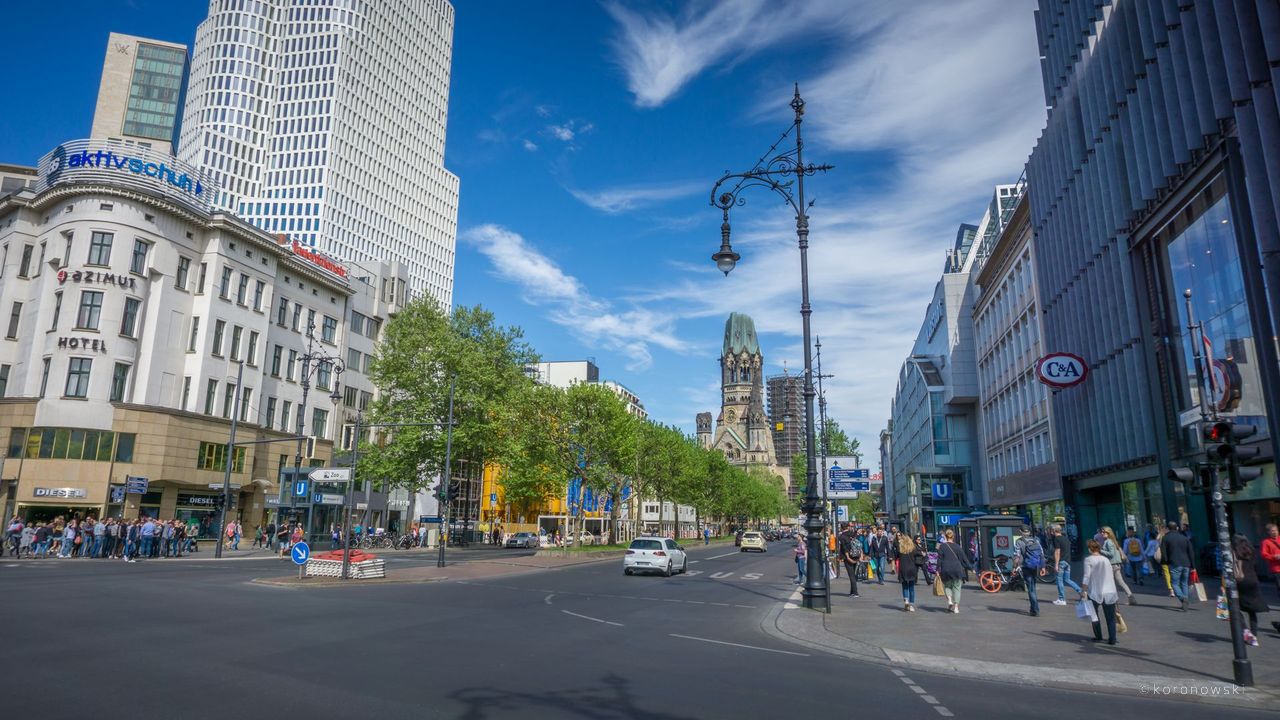 Besuchen Sie den Shoppingboulevard Kurfürstendamm in Berlin